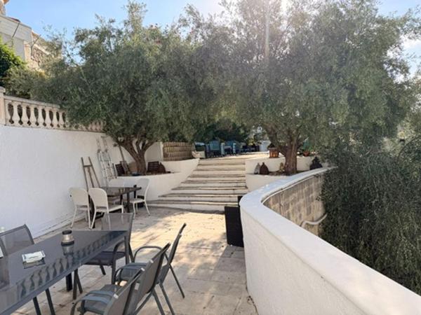Villa avec piscine vue mer sur Vallauris