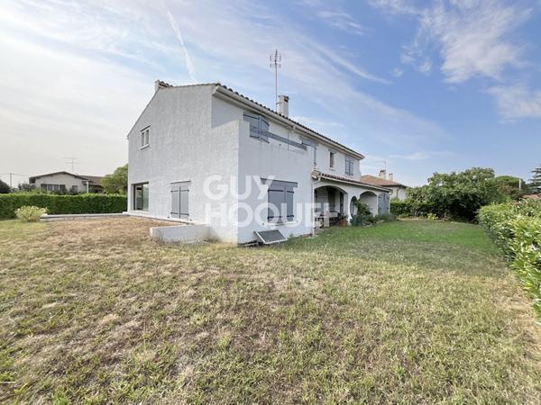 Maison centre ville Villeneuve-Tolosane de 171 m2 sur une parcelle d'environ 742 m2