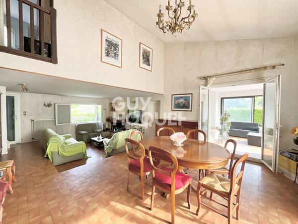 Maison centre ville Villeneuve-Tolosane de 171 m2 sur une parcelle d'environ 742 m2