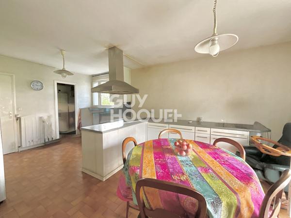 Maison centre ville Villeneuve-Tolosane de 171 m2 sur une parcelle d'environ 742 m2