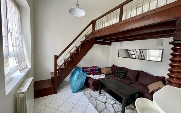 Appartement à louer    1 pièce • 25 m2 Annemasse