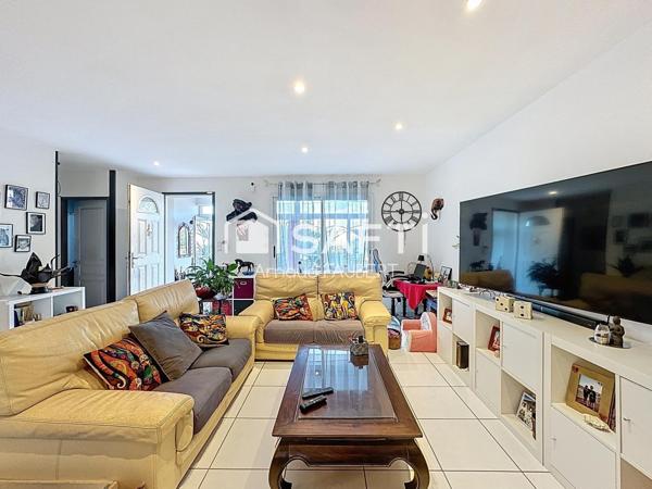 Maison T4 avec véranda garage pool house piscine