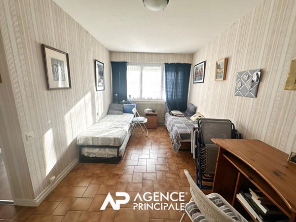 Appartement T4 95 m² La Rochelle. Terrasse. Parking ? Proche gare et Vieux-Port 367 500 € **  - Référence  HDO587D1