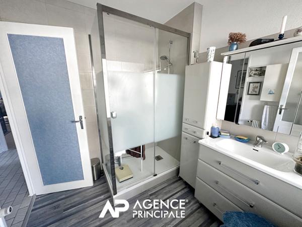 Appartement T4 95 m² La Rochelle. Terrasse. Parking ? Proche gare et Vieux-Port 367 500 € **  - Référence  HDO587D1