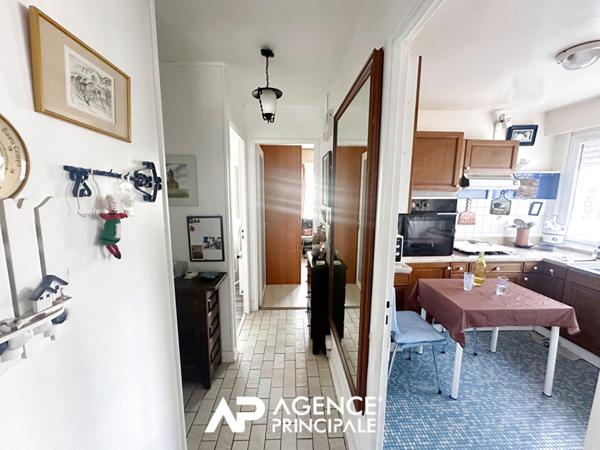 Appartement T4 95 m² La Rochelle. Terrasse. Parking ? Proche gare et Vieux-Port 367 500 € **  - Référence  HDO587D1