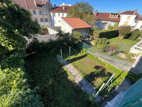 A vendre, Maison divisée en 2 appartements à Périgueux à Clos Chassaing.