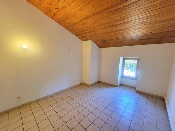 Maison de village 75 m² – Garage, balcon et cave 129 000 €