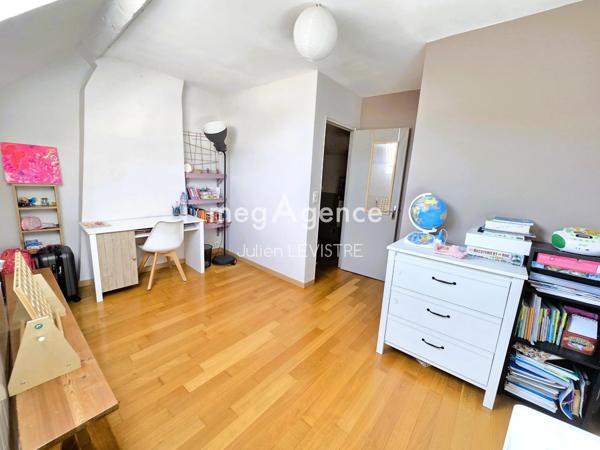 Maison à Auneau-Bleury-Saint-Symphorien, 28700 - 6 pièces 147m²