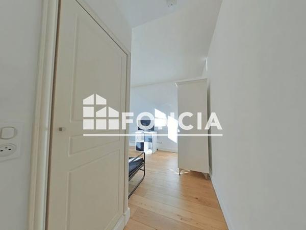 Location Studio 22.9 m² - 82 RUE JEAN JAURES Toulon 83000