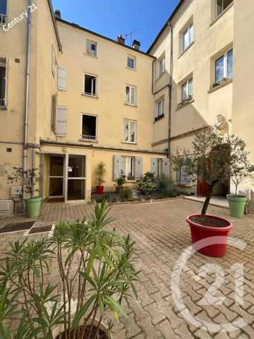 Appartement F4 à vendre  4 pièces - 65 m 2   CHATEAU THIERRY  - 02