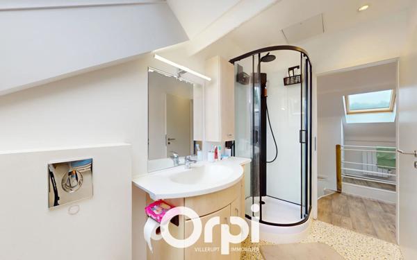 Immeuble à vendre    16 pièces •  Villerupt