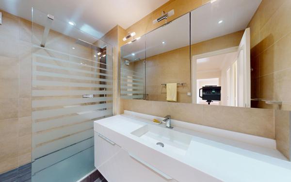 Appartement à vendre    3 pièces • 89 m2 Lyon 4