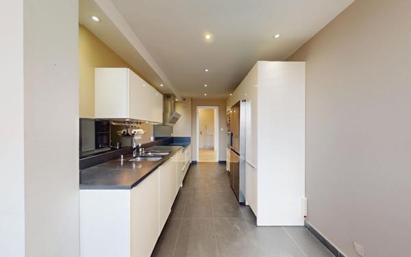 Appartement à vendre    3 pièces • 89 m2 Lyon 4