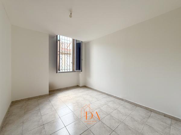 Marseille (13014) À VENDRE - Appartement T3 — 72 m² + Terrasse 17,50 m² — Marseille 14ème