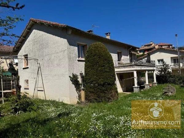Vente                                                      Maison
                        
                     8 pièces                      162 m2                     à Millau