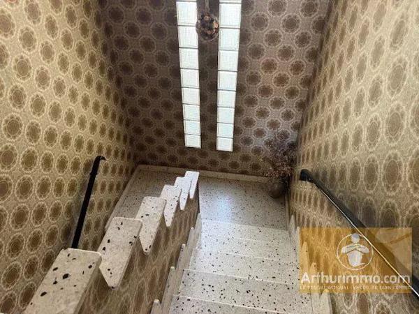 Vente                                                      Maison
                        
                     8 pièces                      162 m2                     à Millau