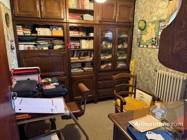 Vente                                                      Maison
                        
                     8 pièces                      162 m2                     à Millau