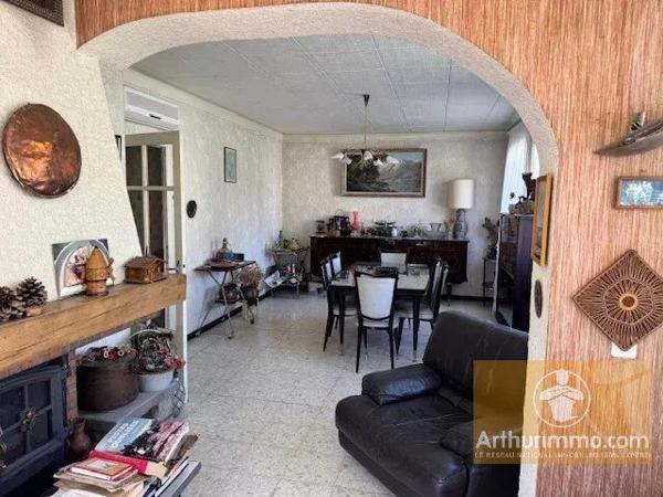 Vente                                                      Maison
                        
                     8 pièces                      162 m2                     à Millau