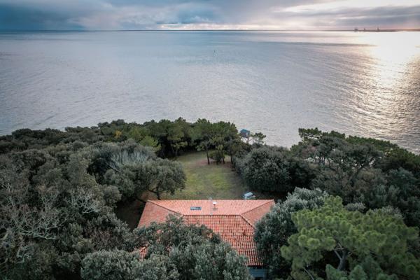 BELLE VILLA PLEINE VUE MER DANS UN CADRE UNIQUE