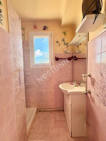 Appartement à rénover Marseille 8ème de 55 m² RESIDENCE LE COLLET VIEILLE CHAPELLE