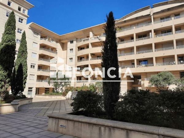 Location Local commercial 5 pièces 87.92 m² - 144 PLACE DU QUEBEC Montpellier 34000