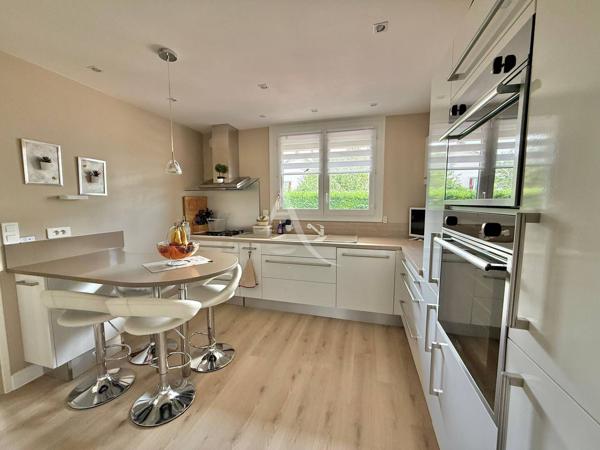 Maison Pontault Combault 6 pièce(s) 382 m2