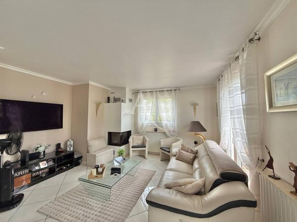 Maison Pontault Combault 6 pièce(s) 382 m2