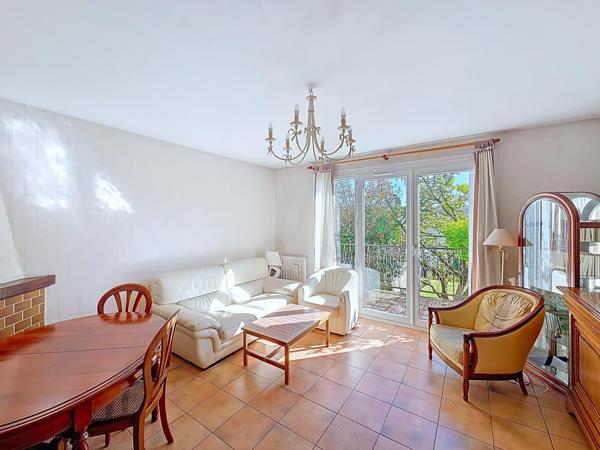 Maison familiale avec jardin