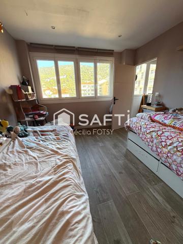 Bel et grand appartement à Claret