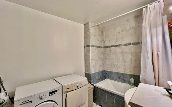 Appartement à vendre    4 pièces • 79,05 m2 Paris 19