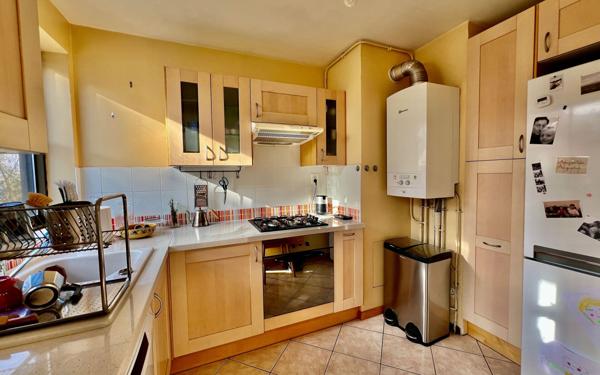 Appartement à vendre    4 pièces • 79,05 m2 Paris 19