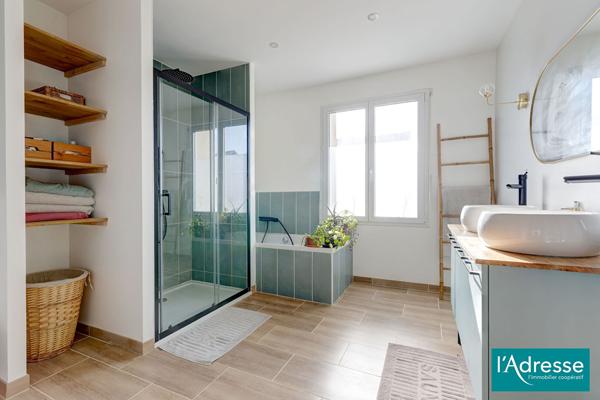 Vincelles - Maison entièrement rénovée en 2023, 3 chambres, jardin et sous-sol total