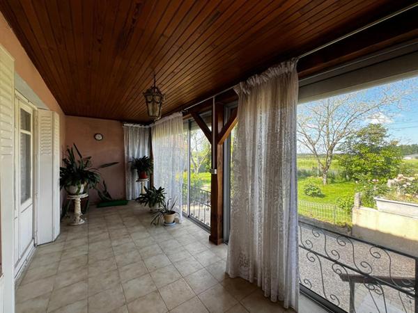 Maison  T5/6 d'env. 200 m2 avec étang, verger et nombreuses annexes sur  SANILHAC (24660)