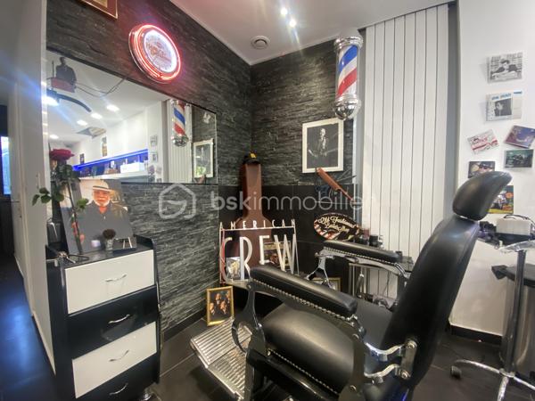 Local d activites de 94,89 m²