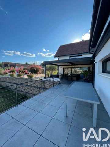 Maison à vendre 6 pièces 243 m² Saint-Jean-Lespinasse