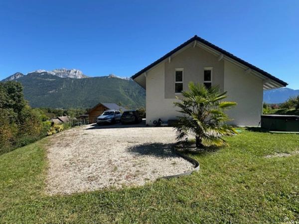 Maison contemporaine au calme avec vue Montagne – Lathuile / Doussard