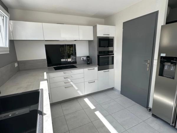 Maison contemporaine au calme avec vue Montagne – Lathuile / Doussard