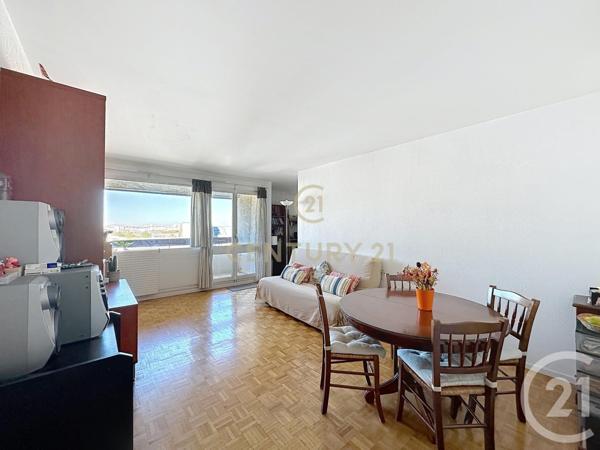 Appartement F5 à vendre  5 pièces - 91,50 m2 CHAMPS SUR MARNE - 77