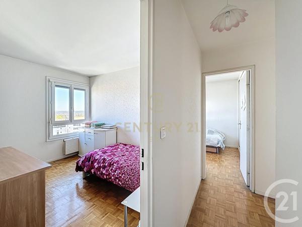 Appartement F5 à vendre  5 pièces - 91,50 m2 CHAMPS SUR MARNE - 77