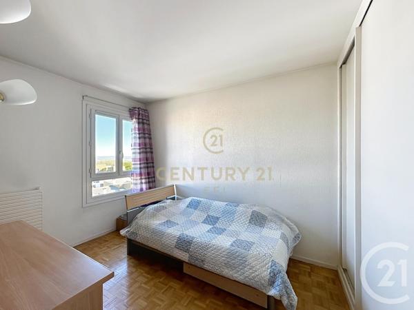 Appartement F5 à vendre  5 pièces - 91,50 m2 CHAMPS SUR MARNE - 77