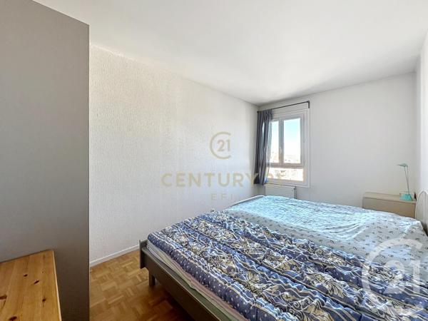 Appartement F5 à vendre  5 pièces - 91,50 m2 CHAMPS SUR MARNE - 77