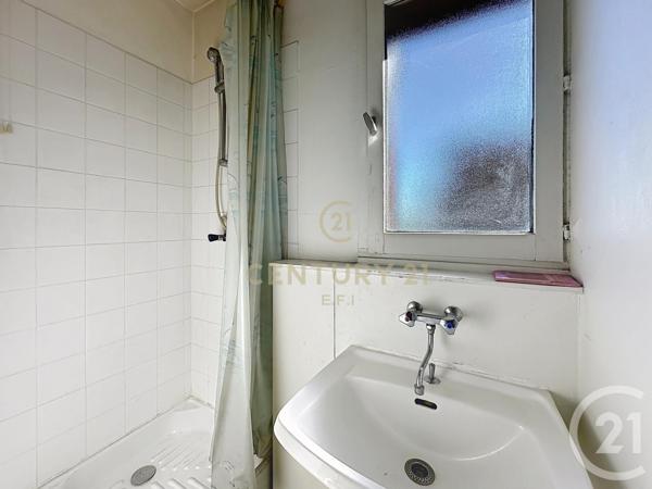 Appartement F5 à vendre  5 pièces - 91,50 m2 CHAMPS SUR MARNE - 77