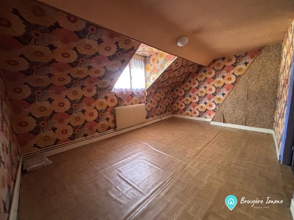 Maison mitoyenne 1 côté à vendre, 6 pièces - Hirson 02500
