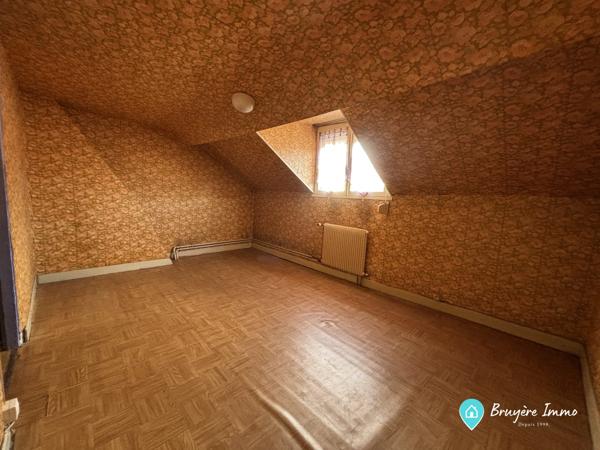Maison mitoyenne 1 côté à vendre, 6 pièces - Hirson 02500