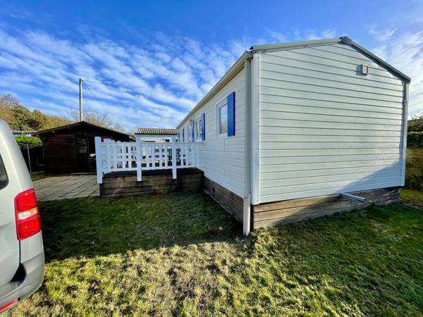 Terrain de loisir de 220m² avec ses aménagements.