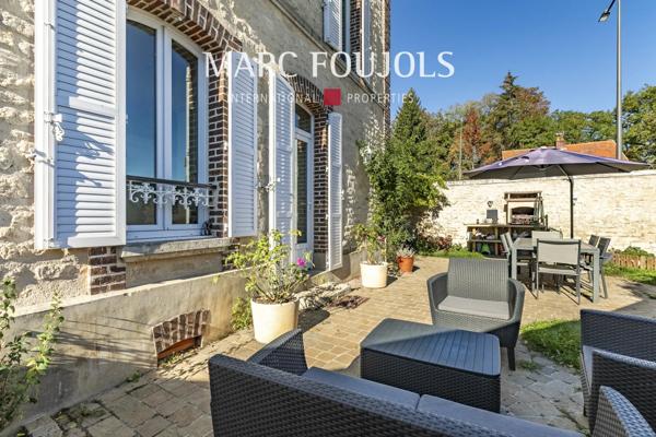 Proche Senlis – Maison en Pierre avec terrasse et jardinet