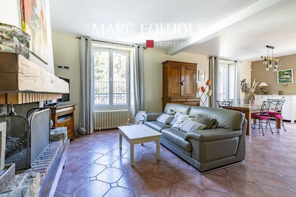 Proche Senlis – Maison en Pierre avec terrasse et jardinet
