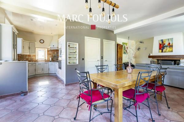 Proche Senlis – Maison en Pierre avec terrasse et jardinet