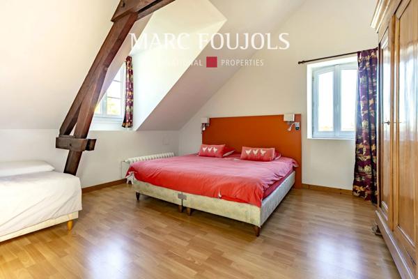 Proche Senlis – Maison en Pierre avec terrasse et jardinet
