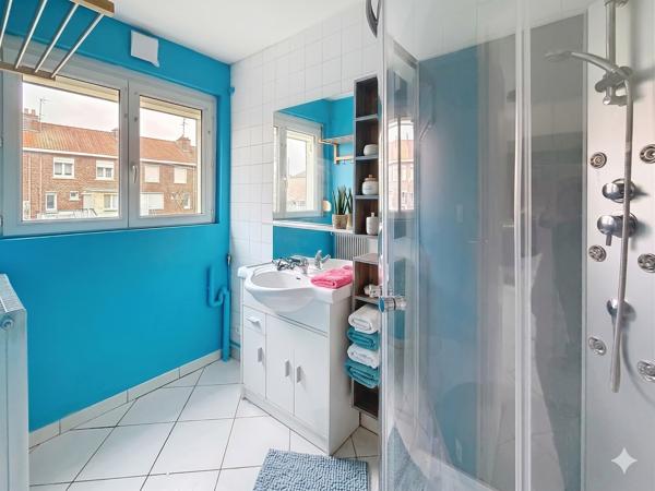 Maison mitoyenne type Batir prox CHR